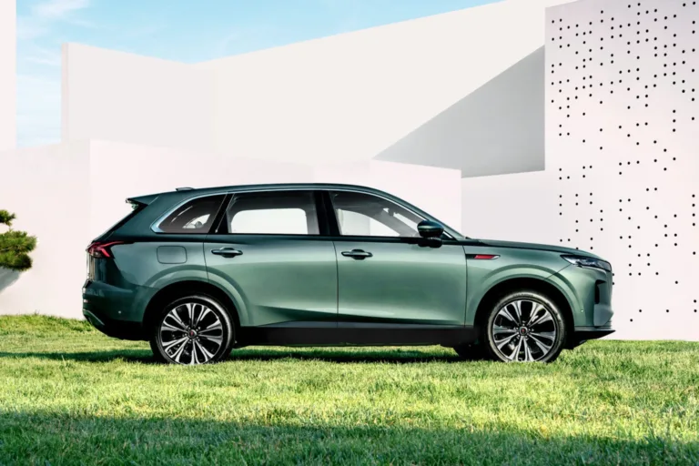 Wszystkie wiadomości - rekord zasiegu hongqi hs6 phev 2