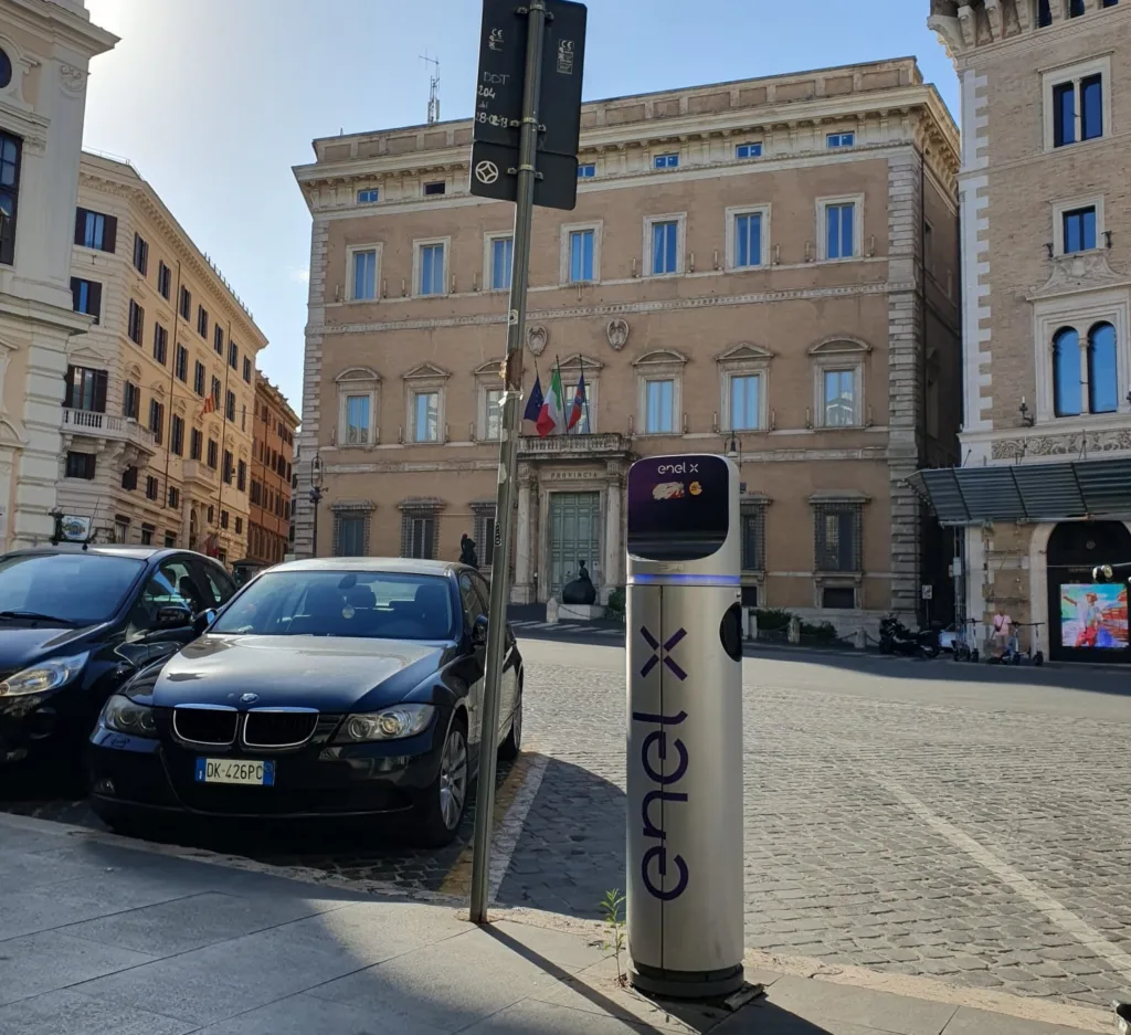 MG szykuje miejskie auto elektryczne. Debiut możliwy w przyszłym roku - wlochy LS