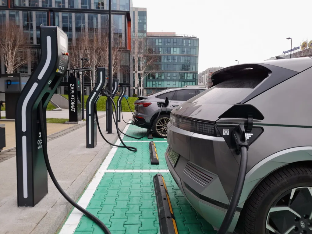 Solidstudio: Tegoroczne przyspieszenie wyhamuje w roku 2026 Solidstudio: Tegoroczne przyspieszenie wyhamuje w roku 2026 - 1 Przyspieszenie wyhamuje ekoen