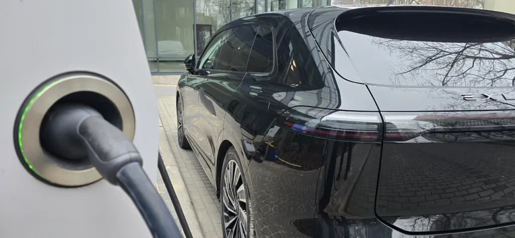 27 mln aut, czyli symboliczna zmiana rynkowego lidera. Chiny po raz pierwszy przed Japonią - 27 mln aut 1