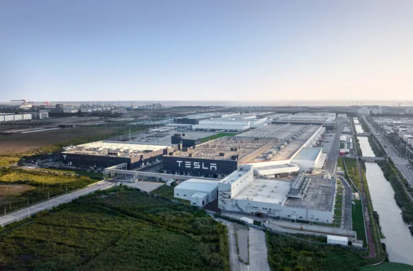 Testy i opinie - 3 4 milony tesli z Gigafactory Shanghai
