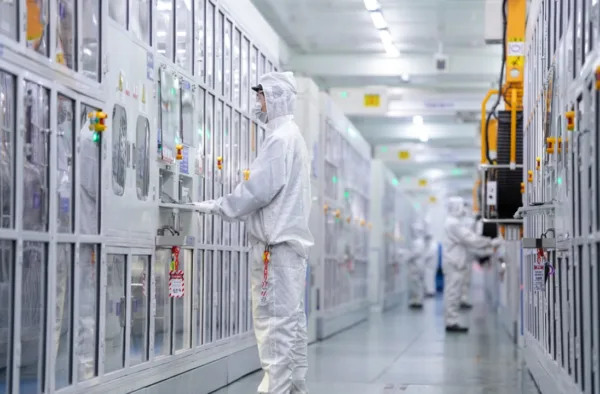 Testy i opinie - CATL gra va banque sod zamiast litu 1