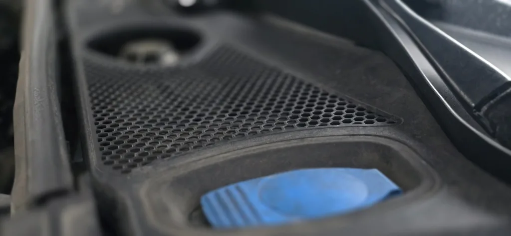 Co naprawdę trafia do systemu spryskiwania w aucie? 80 proc. płynów nie spełnia norm! Co naprawdę trafia do systemu spryskiwania w aucie? 80 proc. płynów nie spełnia norm! - Co naprawde trafia do systemu spryskiwania 2