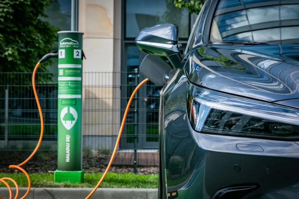 Dostęp do 13 tys. punktów ładowania Lexus Charging Network w Polsce - Ponad 13 tys. punktow ladowania Lexus 2