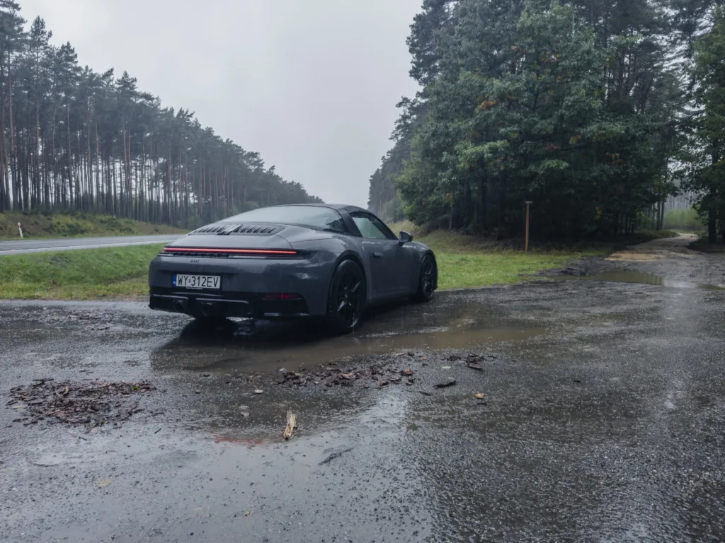 Porsche 911 Targa GTS T-Hybrid: Kiedy przeszłość spotyka przyszłość - Porsche 911