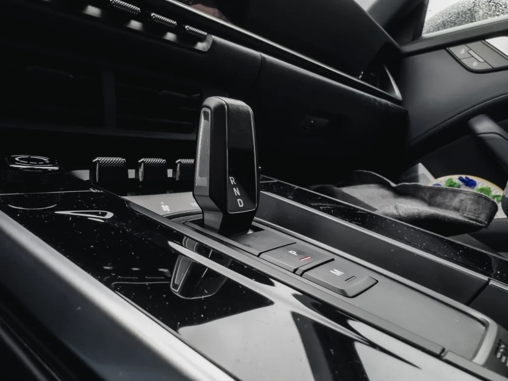 Porsche 911 Targa GTS T-Hybrid: Kiedy przeszłość spotyka przyszłość - Porsche 911 18