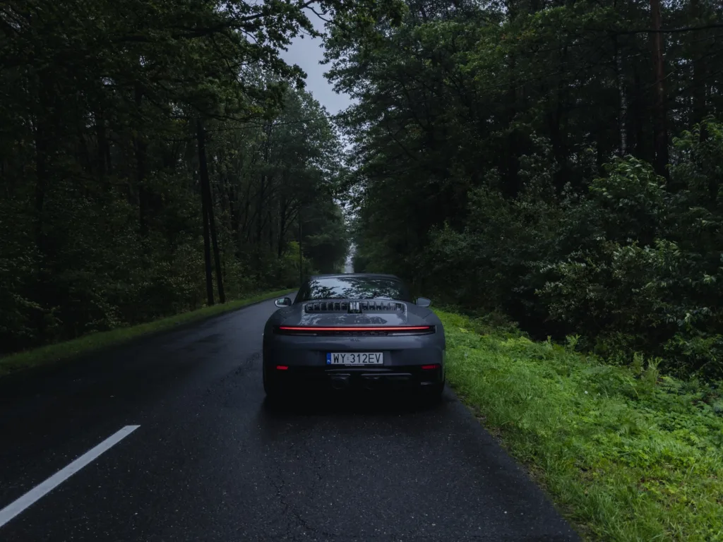 Porsche 911 Targa GTS T-Hybrid: Kiedy przeszłość spotyka przyszłość - Porsche 911 20