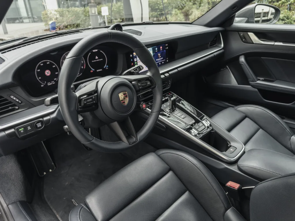 Porsche 911 Targa GTS T-Hybrid: Kiedy przeszłość spotyka przyszłość - Porsche 911 22