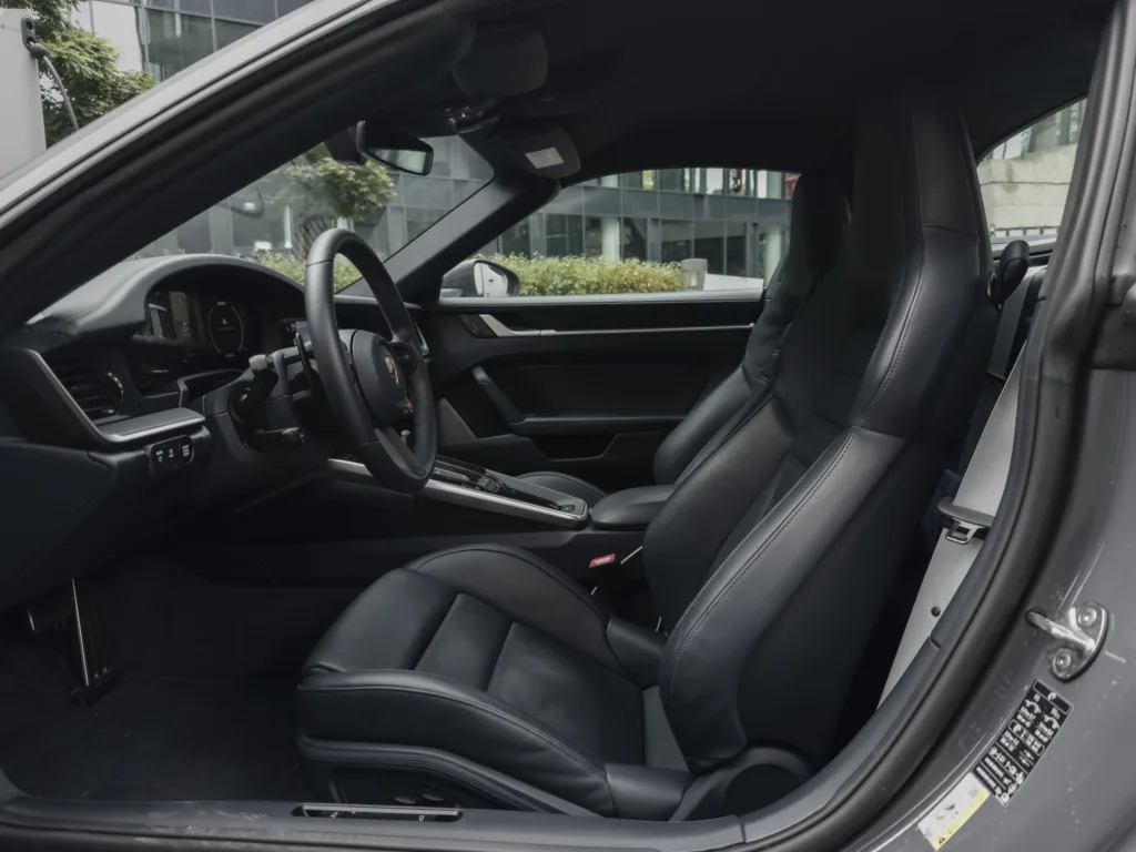 Porsche 911 Targa GTS T-Hybrid: Kiedy przeszłość spotyka przyszłość - Porsche 911 26