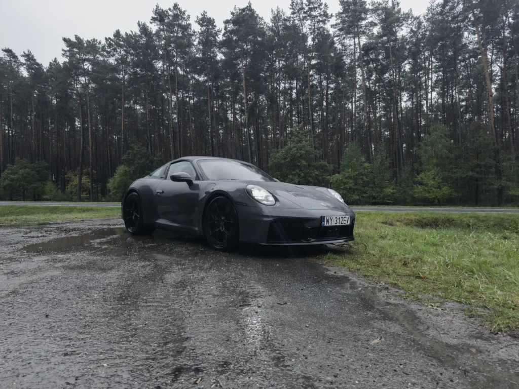 Porsche 911 Targa GTS T-Hybrid: Kiedy przeszłość spotyka przyszłość - Porsche 911 5