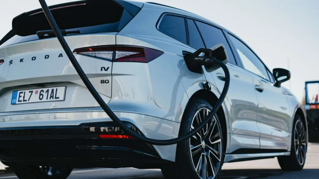 Elektryczny Elroq - europejski przebój na miarę 100 000 egzemplarzy - SKODA ENYAQ iV 1