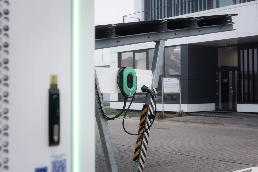 AC S.A. i CORAL łączą elektromobilne siły. W tle wallboxy, szybkie ładowarki i wspólna oferta   - STAG EV Skrzynski 28