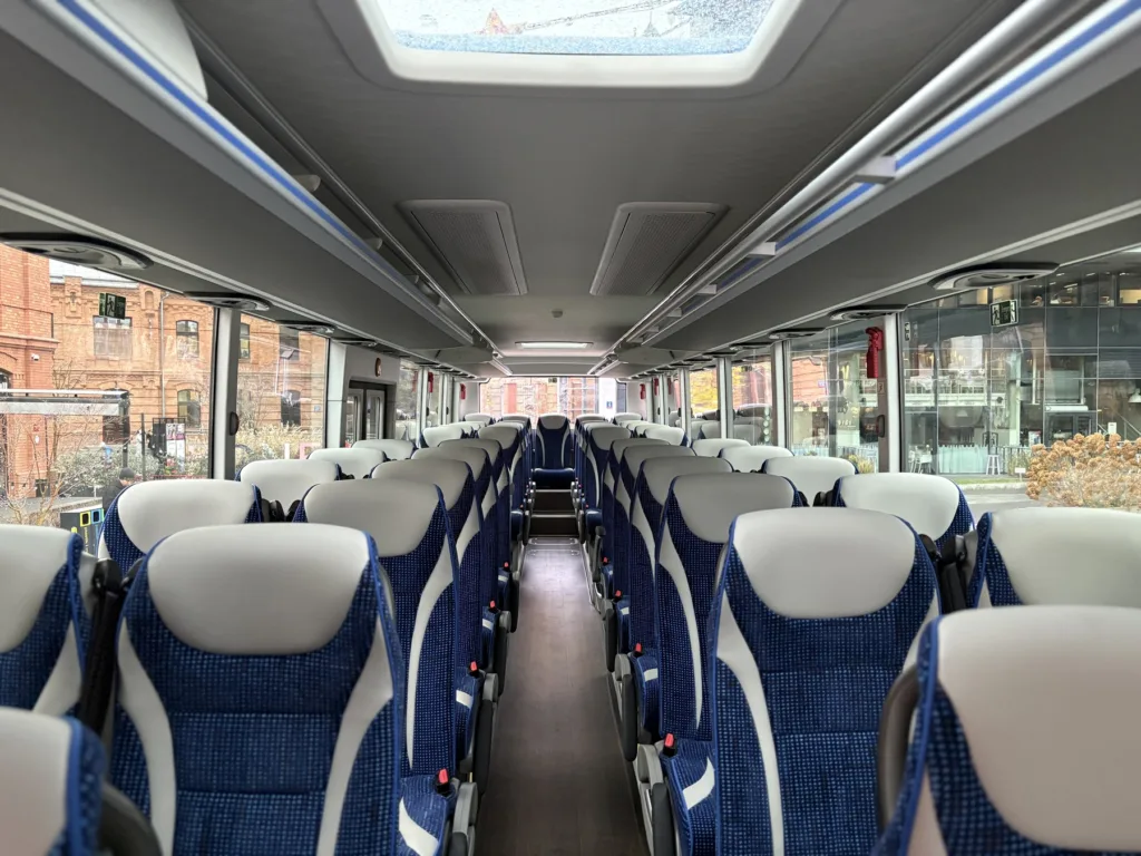 Yutong chce zelektryfikować połączenia międzymiastowe. Model IC12E na pełnym ładowaniu pokona ok. 670 km Yutong chce zelektryfikować połączenia międzymiastowe. Model IC12E na pełnym ładowaniu pokona ok. 670 km - Yutong chce zelektryfikowac polaczenia miedzymiastowe 2