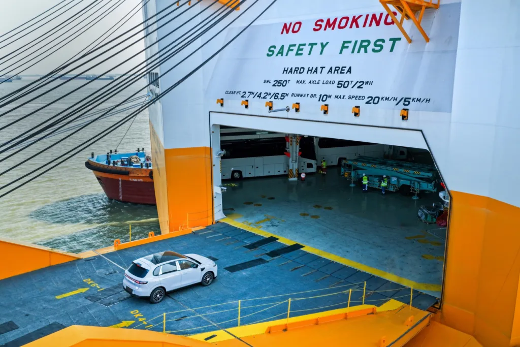 Chiński rynek w fazie dojrzałości. Ponad 20 mln NEV w przyszłym roku Chiński rynek w fazie dojrzałości. Ponad 20 mln NEV w przyszłym roku - chinska strategia nev 2