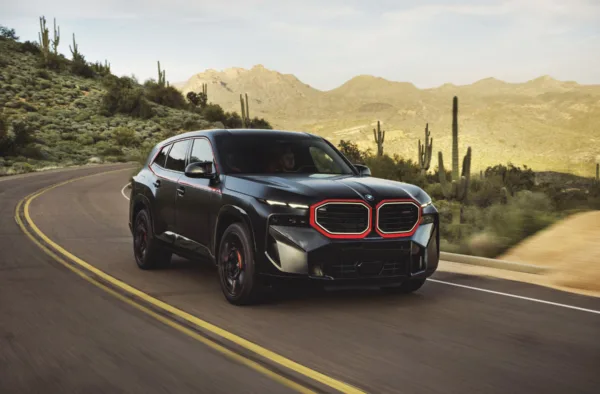 Testy i opinie - czy elektryki zagrazaja pieszym 1