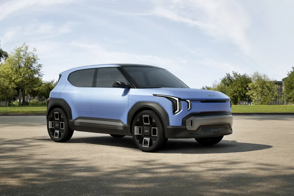 Najbardziej oczekiwane premiery. Pięć elektryków, które "zrobią różnice" - kia ev2 concept blue ext static print 3600x2400 1