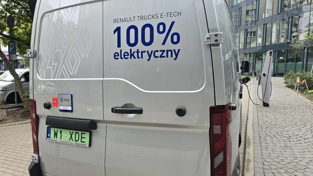 Kontrowersje wokół zapisów w regulaminie dopłat. NFOŚiGW odpowiada na zarzuty przedsiębiorcy - 20250806 073851