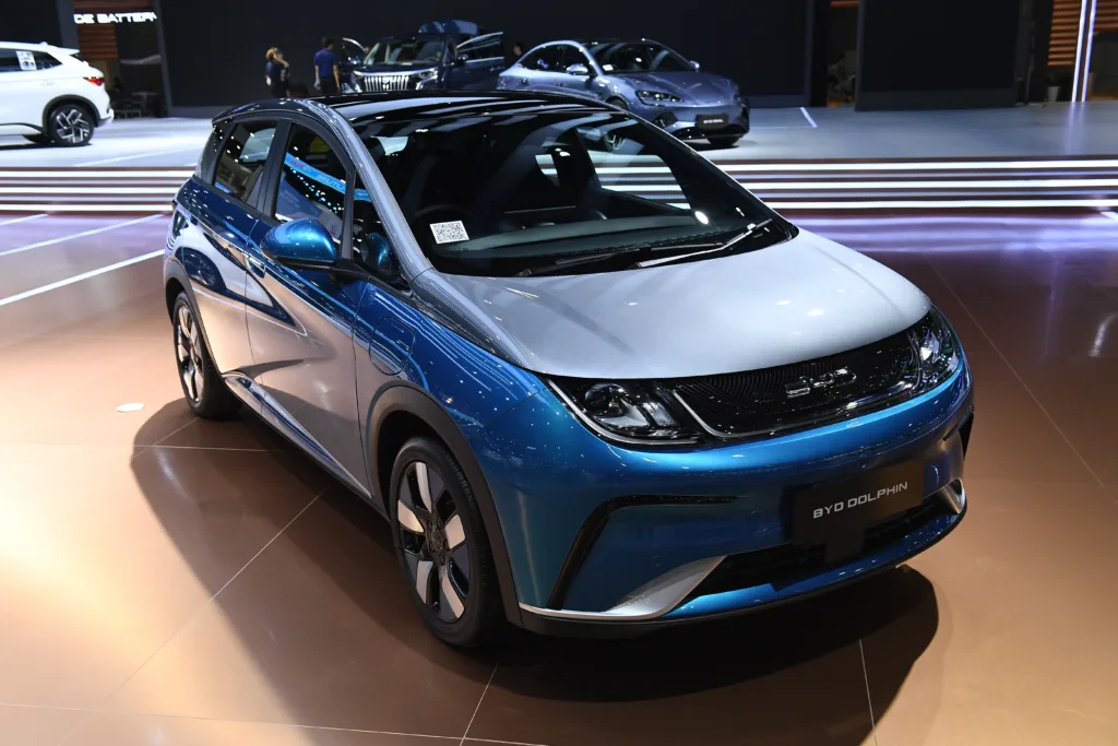 BYD zdetronizował Teslę. Chiński szturm na elektromobilność - BYD zdetronizowal Tesle 2