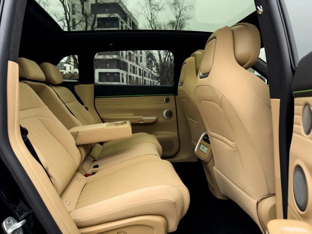 350 tys. zł za chińskie premium? Czy to wystarczy, aby pokonać Zachód? - Exlantix ET 12