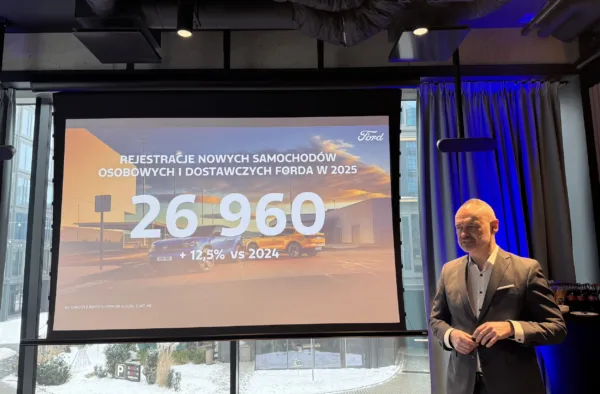 Attila Szabo, dyrektor zarządzający Ford Polska, podczas konferencji podsumowującej 2025 r.