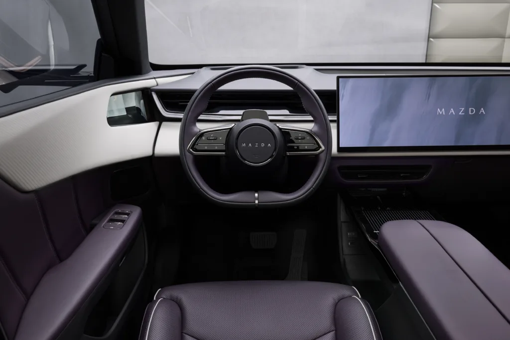 Mazda: 2025 r. był trudny, 2026 będzie lepszy. Czego możemy się spodziewać? - Mazda CX 6e Germany int 6