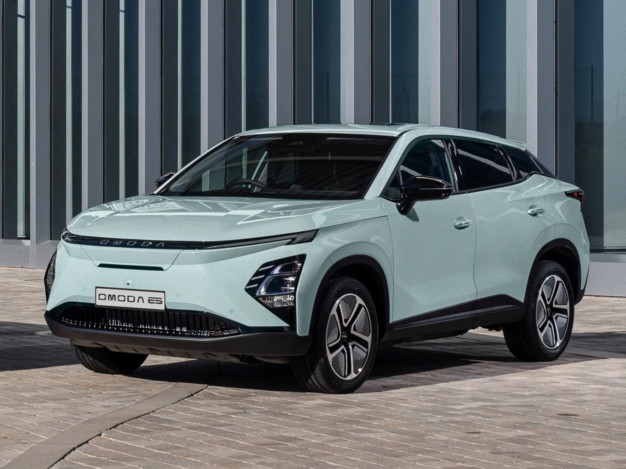 Takich cen jescze nie było! 140 tys. zł za elektrycznego SUVa - O E5 4 edited