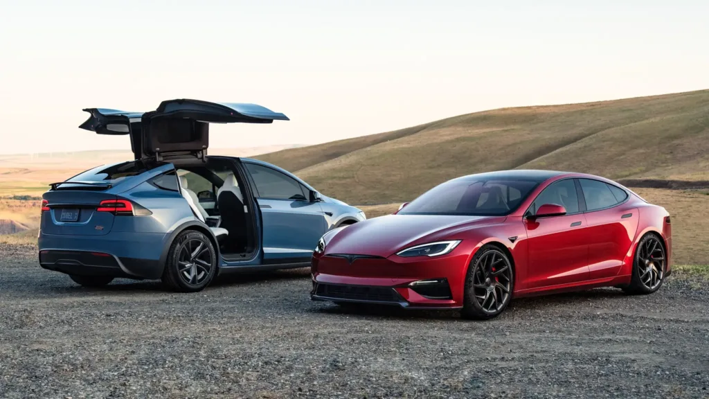 To już koniec. Flagowe Tesla Model S i Model X wypadają z oferty To już koniec. Flagowe Tesla Model S i Model X wypadają z oferty - Tesla Model S e X 01