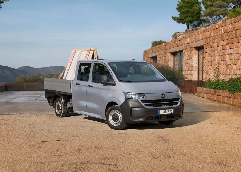 e-Transporter i e-Caravelle z większym zasięgiem, szybszym ładowaniem i napędem 4Motion - Transporter Doppelkabine Pritsche2