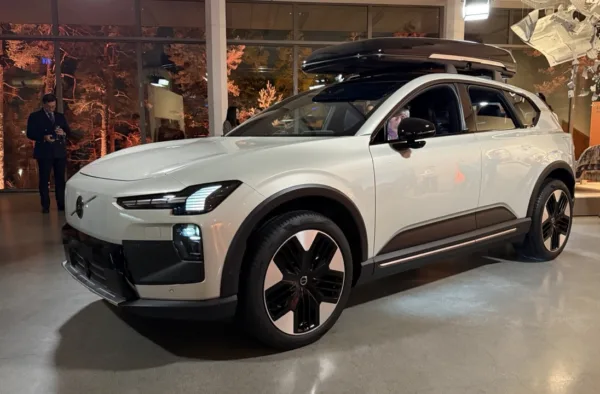 Testy i opinie - elektryczne volvo ex60 1