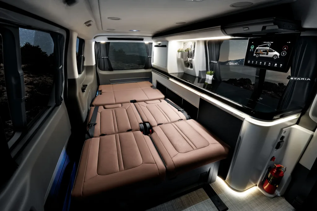 Camper Concept. Hyundai STARIA w wersji elektrycznej kusi komfortem i autonomią - hyundai staria camper concept cmt 2026 14