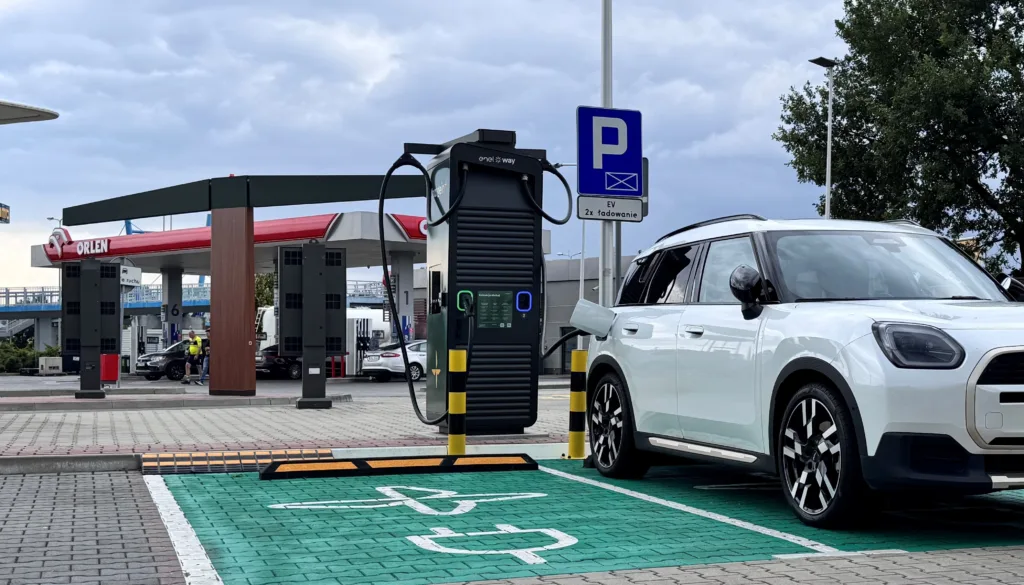 Strefa ORLEN - orlen pgnig fot. MGis ladowarka 1