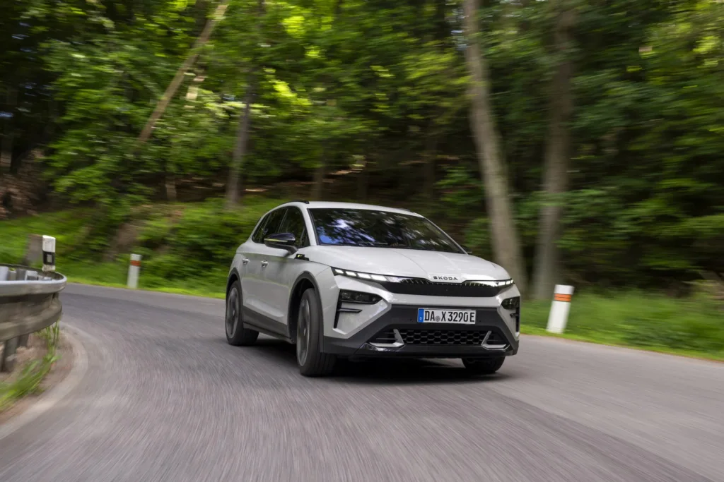 Sprzedaż BEV-ów Škody wzrosła ośmiokrotnie. Polacy kupili łącznie 65,5 tys. czeskich samochodów Sprzedaż BEV-ów Škody wzrosła ośmiokrotnie. Polacy kupili łącznie 65,5 tys. czeskich samochodów - skoda wyniki 2025