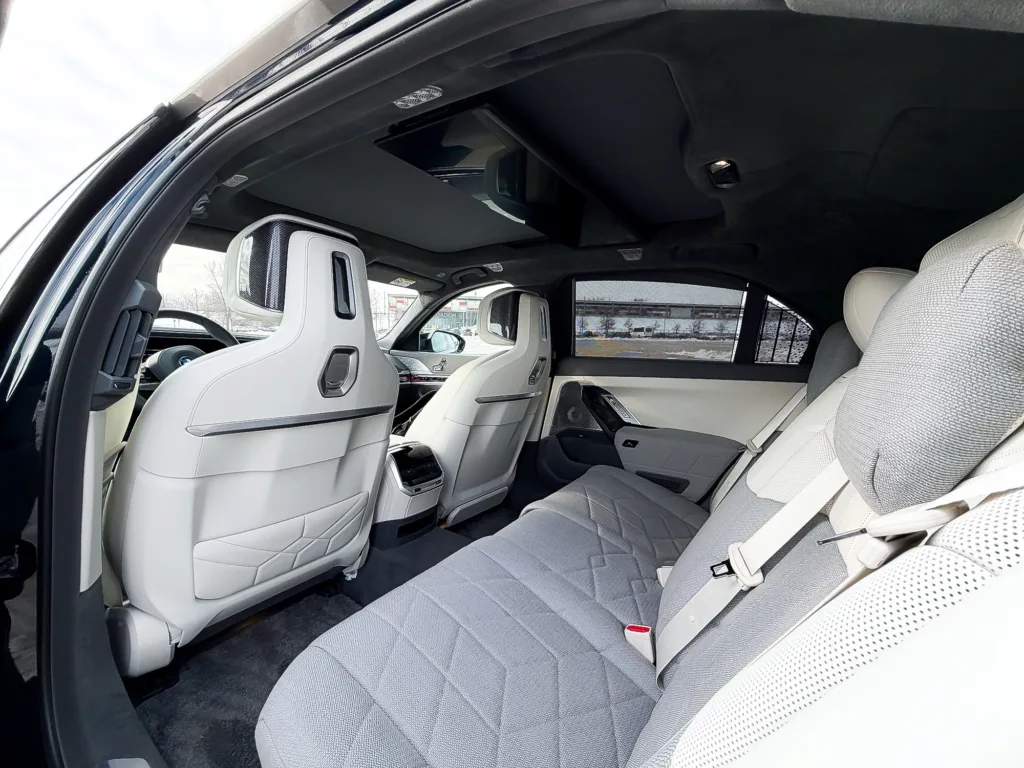 Test BMW i7 M70 iXDrive: Luksusowa limuzyna czy sportowiec? - BMW i7 1