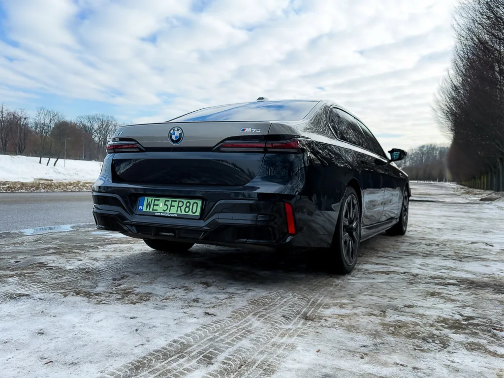 Test BMW i7 M70 iXDrive: Luksusowa limuzyna czy sportowiec? - BMW i7 10
