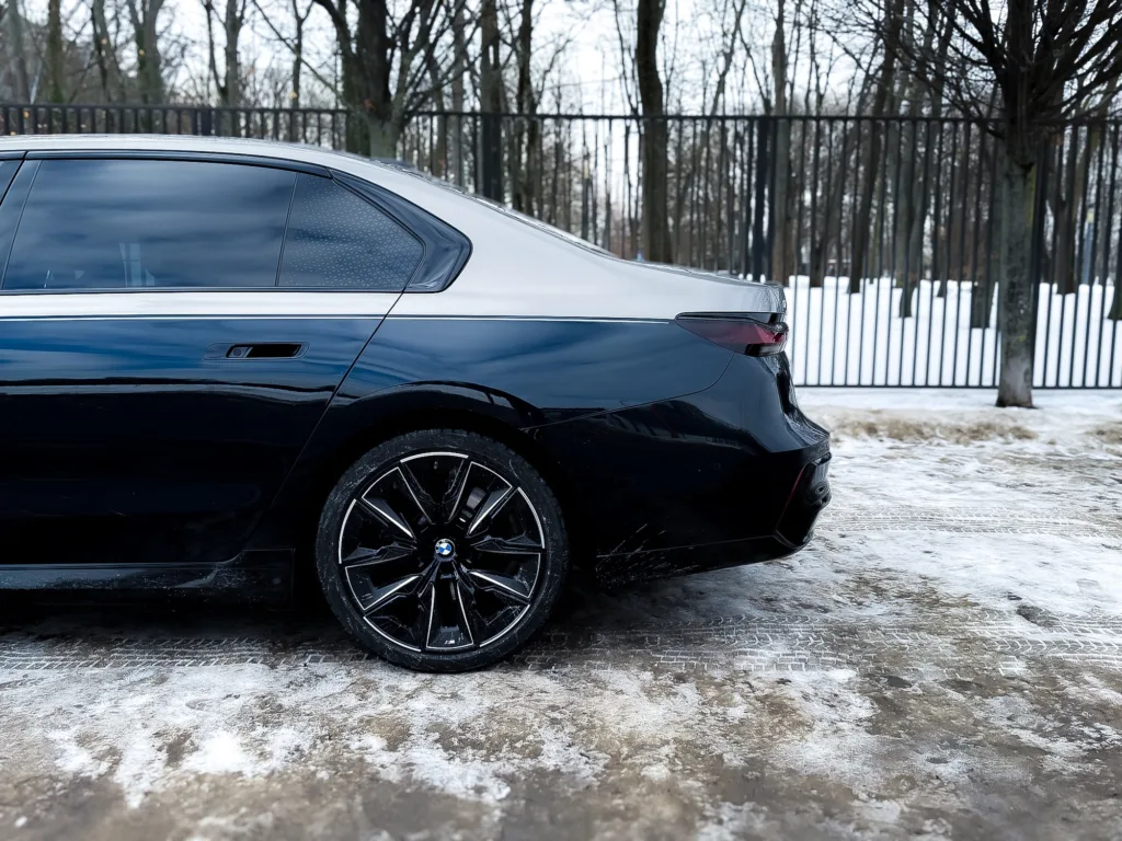 Test BMW i7 M70 iXDrive: Luksusowa limuzyna czy sportowiec? - BMW i7 11