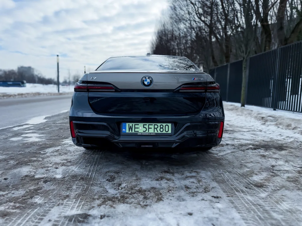 Test BMW i7 M70 iXDrive: Luksusowa limuzyna czy sportowiec? - BMW i7 17