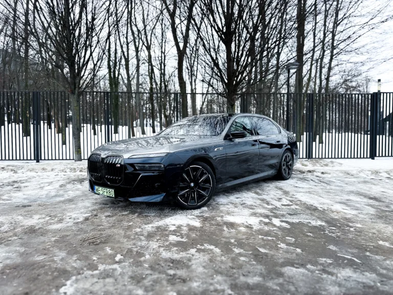 Strona główna Strona główna - BMW i7 20