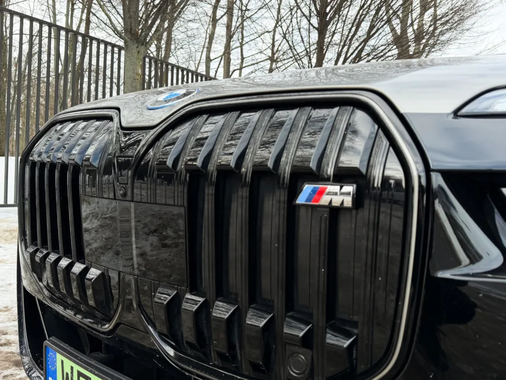 Test BMW i7 M70 iXDrive: Luksusowa limuzyna czy sportowiec? - BMW i7 8