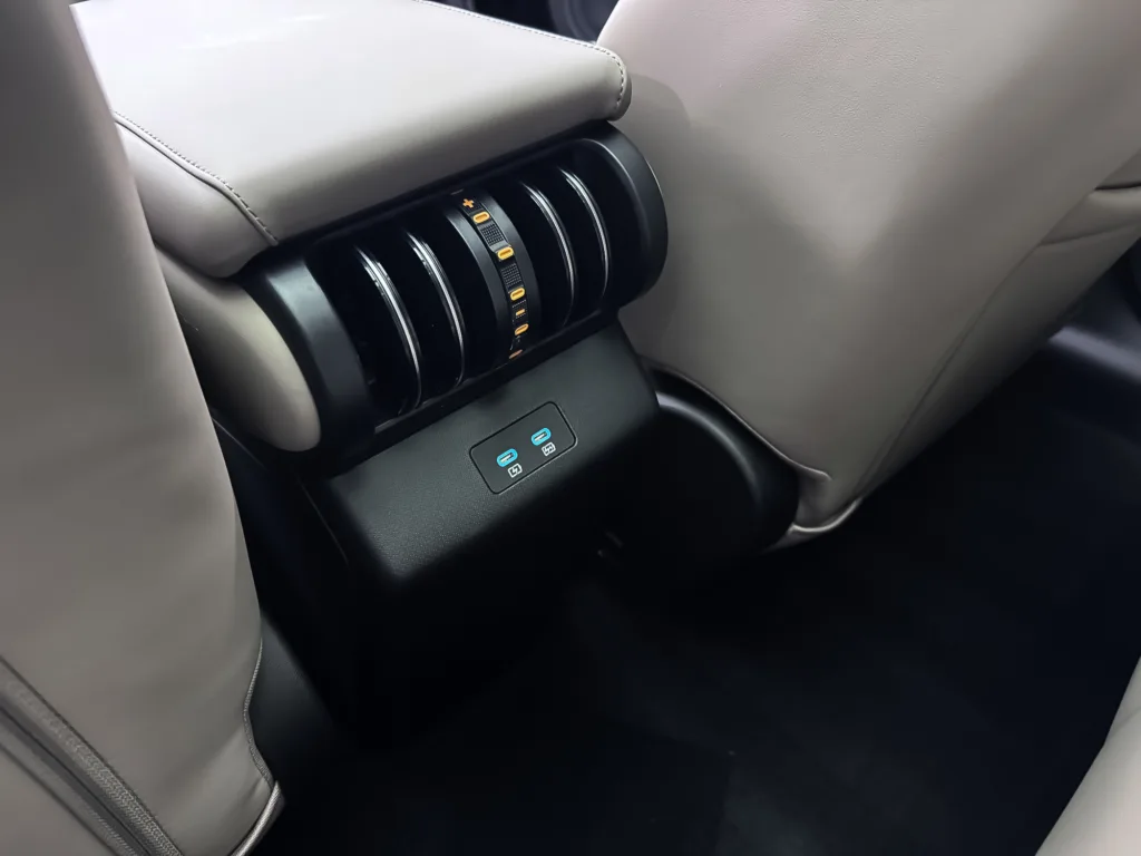 BYD ATTO 3 EVO po modernizacji. Bardzo groźna broń na europejskich i azjatyckich rywali BYD ATTO 3 EVO po modernizacji. Bardzo groźna broń na europejskich i azjatyckich rywali - BYD atto 3 EVO 15