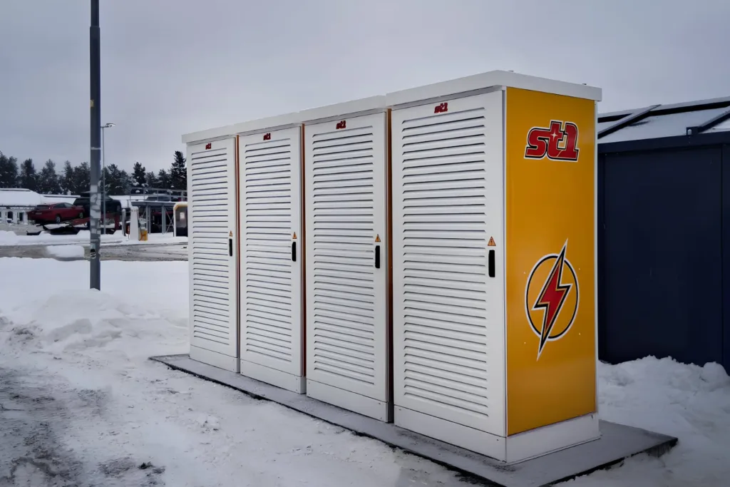 Ekoenergetyka dostarczyła technologię MCS dla hubu ładowania eHDV w Norwegii. Moc zainstalowana? 1,6 MW Ekoenergetyka dostarczyła technologię MCS dla hubu ładowania eHDV w Norwegii. Moc zainstalowana? 1,6 MW - Ekoenergetyka dostarczyla technologie MCS 3