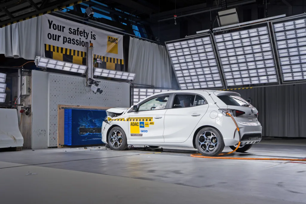 Euro NCAP zmienia zasady. Auto w realnym ruchu i nowy test zderzenia przy prędkości 35 km/h - Euro NCAP zmienia zasady 2