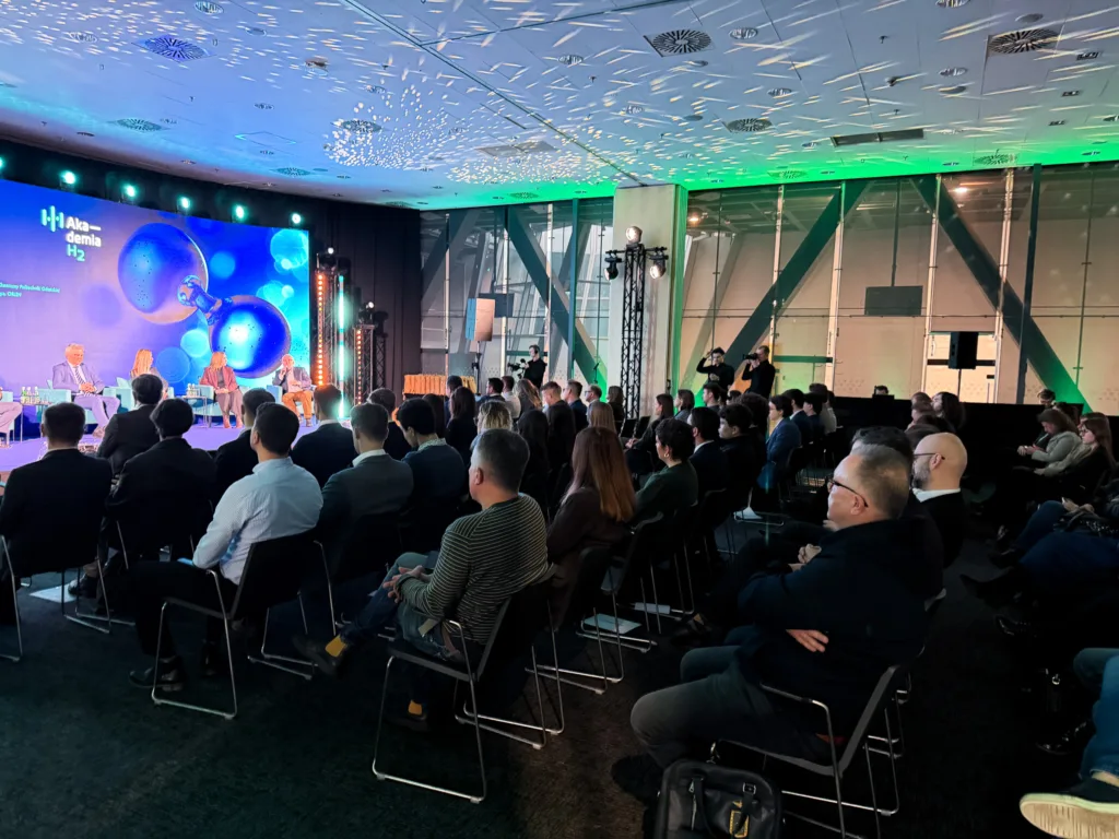 Ciąg dalszy rozwoju wodoru w Polsce. ORLEN zainaugurował 4. edycję Akademii H2 Ciąg dalszy rozwoju wodoru w Polsce. ORLEN zainaugurował 4. edycję Akademii H2 - IMG 3517 1