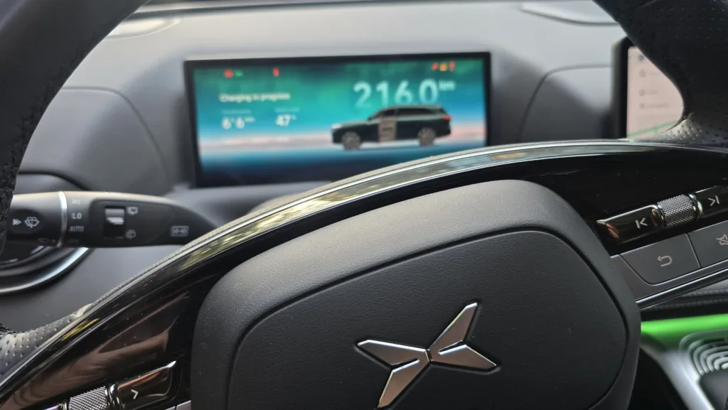 Oprogramowanie psuje reputację aut. Technologie coraz częściej frustrują, a samochody zawodzą - Oprogramowanie psuje reputacje aut 2