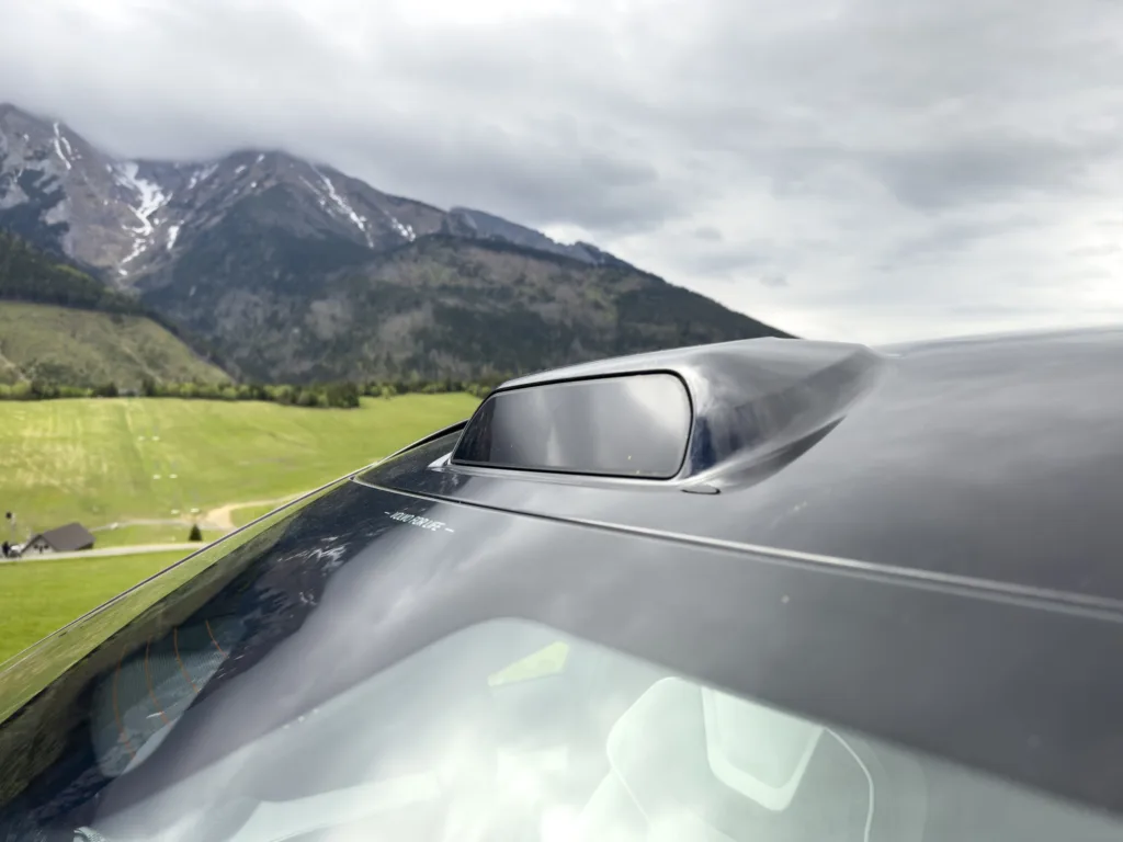 Volvo: Między giełdowym tąpnięciem a technologicznym skokiem - Volvo EX90 12