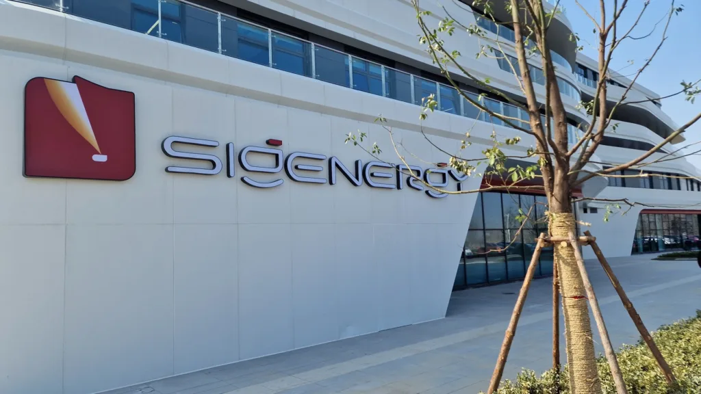 Sigenergy otwiera gigafabrykę. Akumulator co 15 sekund, AI w każdym produkcie Sigenergy otwiera gigafabrykę. Akumulator co 15 sekund, AI w każdym produkcie - 1