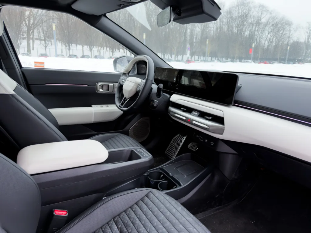 15 stopni poniżej zera, czyli Kia EV4 Fastback na autostradzie. Ogromne zaskoczenie - 15 stopni ponizej zera czyli Kia EV4 Fastback 2