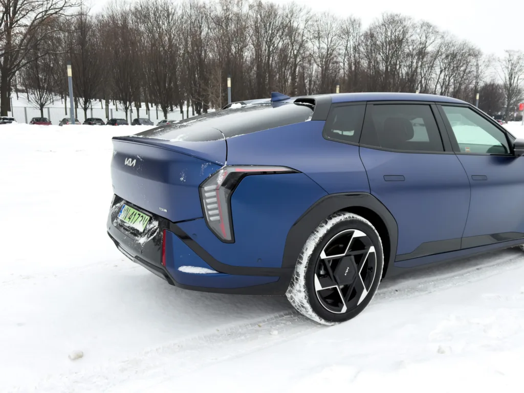 15 stopni poniżej zera, czyli Kia EV4 Fastback na autostradzie. Ogromne zaskoczenie - 15 stopni ponizej zera czyli Kia EV4 Fastback 6