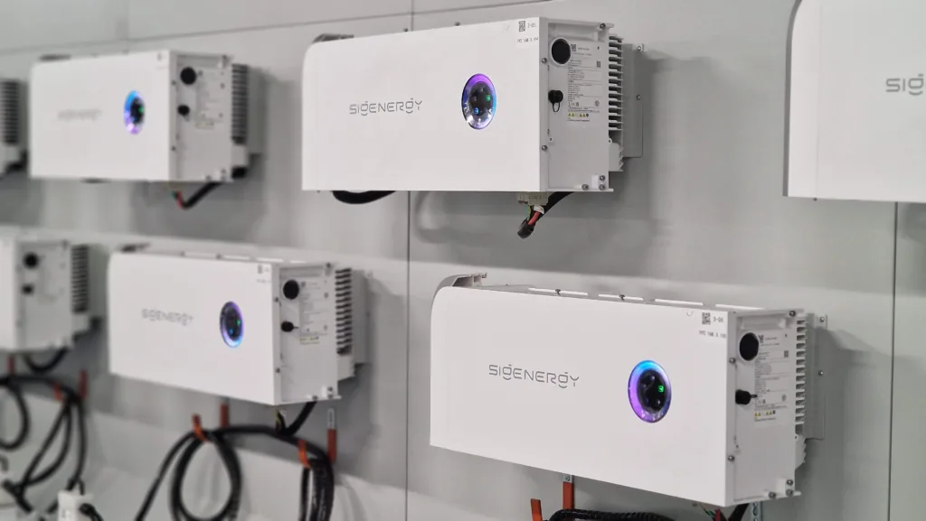 Fotowoltaika i magazyny energii znów z dofinansowaniem. Rząd rusza z programem za 335 mln zł Fotowoltaika i magazyny energii znów z dofinansowaniem. Rząd rusza z programem za 335 mln zł - 20250424 170046