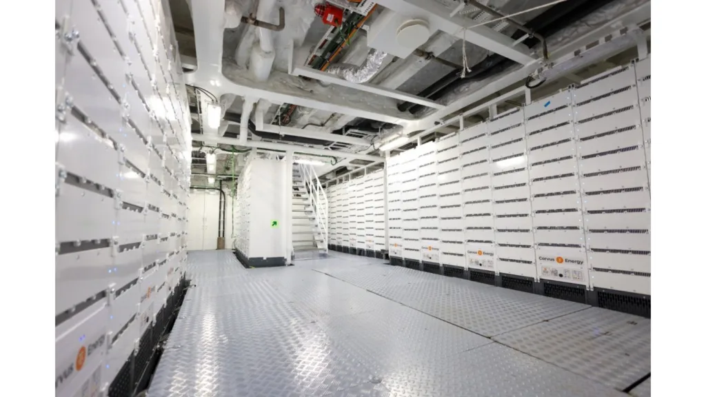 Bałtycki wieloryb pływa na bateriach. 10 MWh pojemności i 12 minut ładowania! - Baltycki wieloryb plywa na bateriach 3