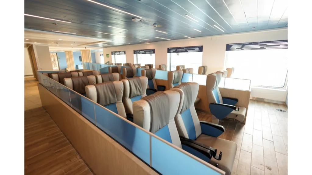 Bałtycki wieloryb pływa na bateriach. 10 MWh pojemności i 12 minut ładowania! - Baltycki wieloryb plywa na bateriach 4